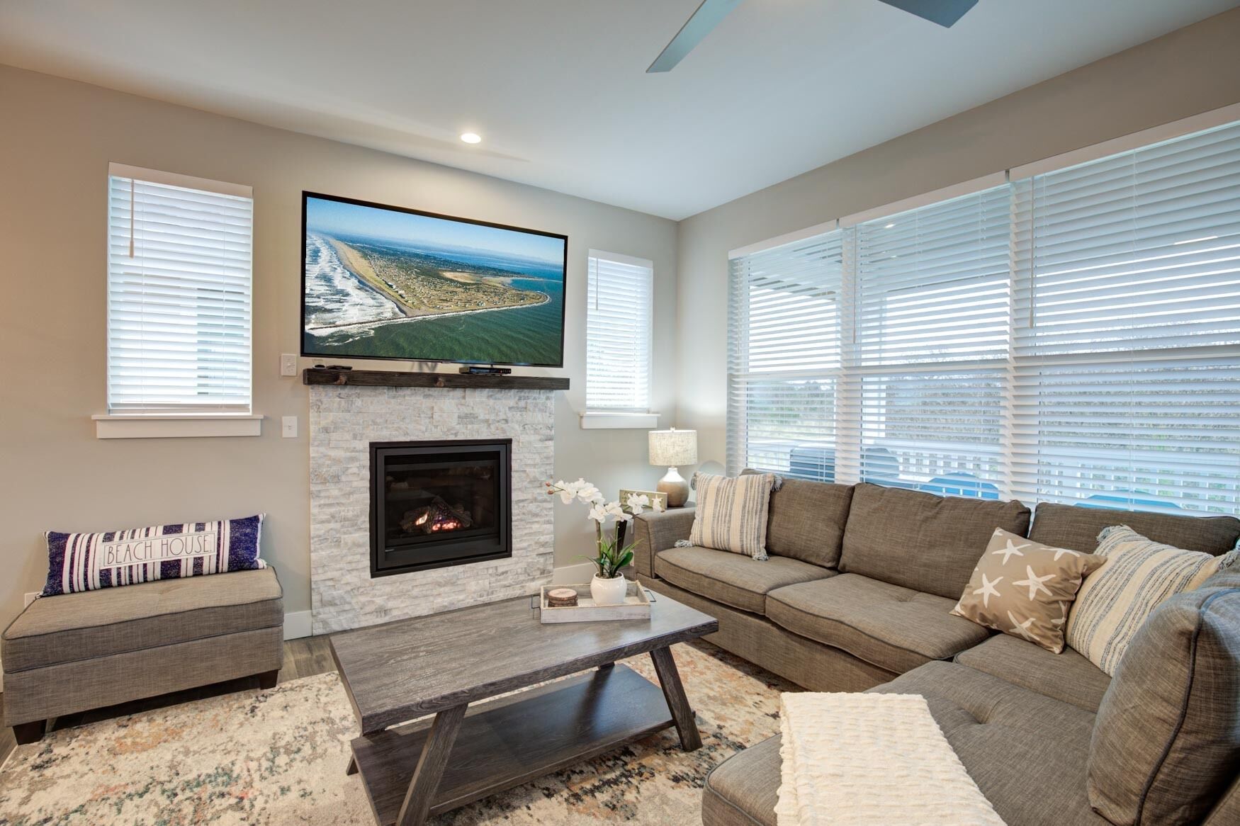 Butter Clam Cottage - Oyhut Bay Seaside Village