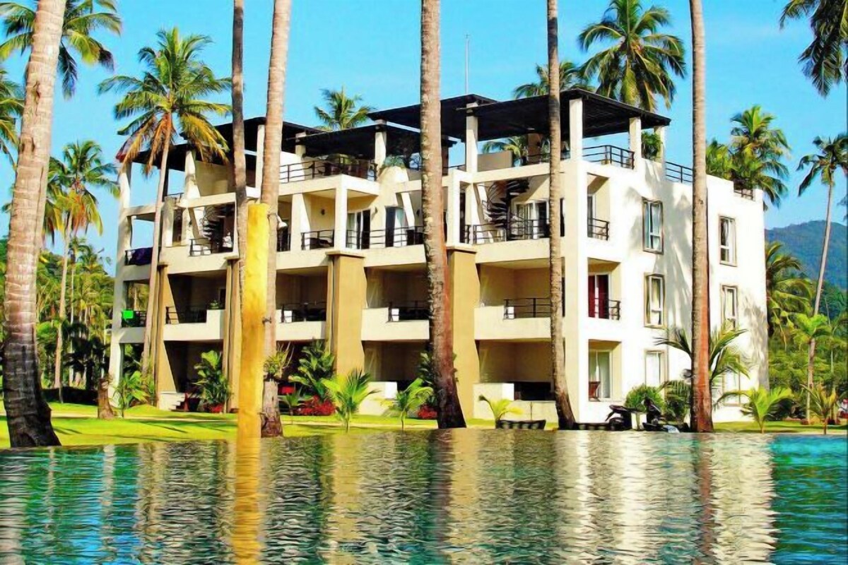 Deluxe 1 Bedroom Apartment Sea View 1128
