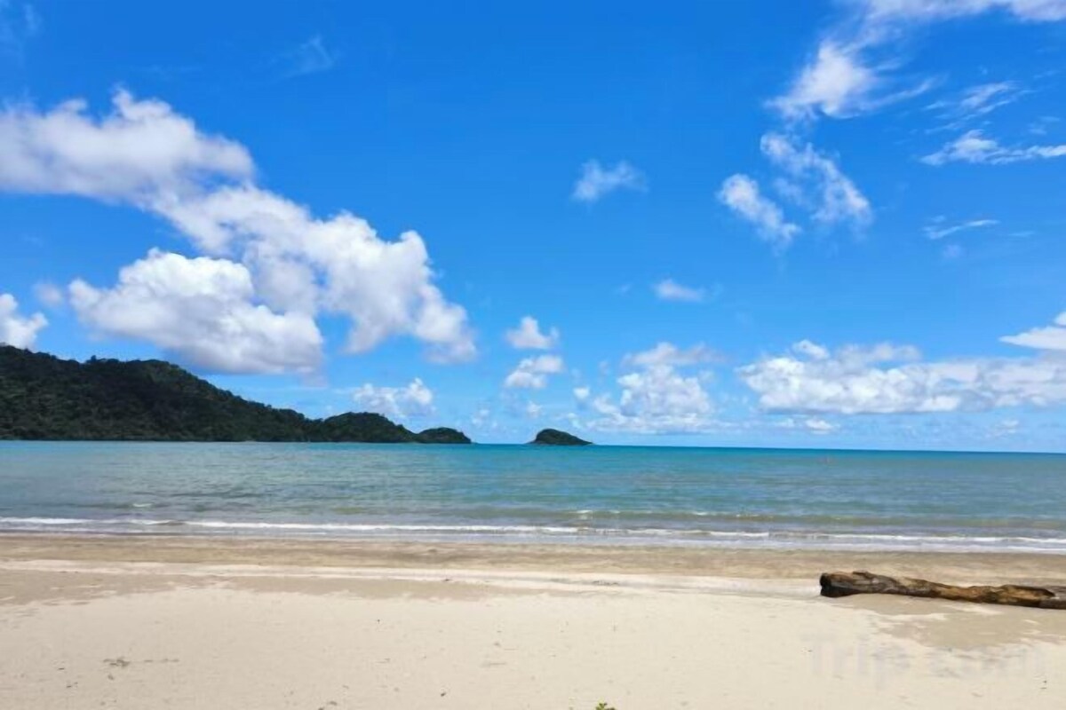 Villa 4 Bedroom Beach View 21D