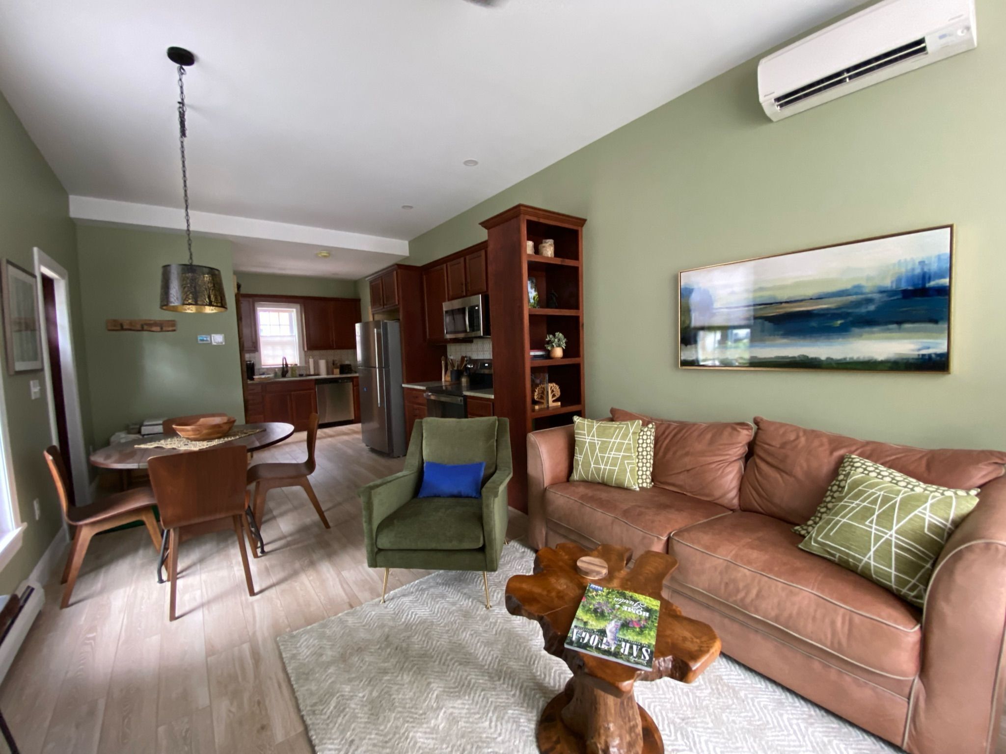 Luxury Apt, 5 Mins From Track/Skidmore/Downtown