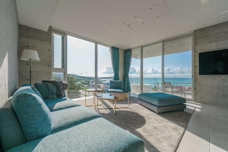 Panoramic Condo, Non Smoking