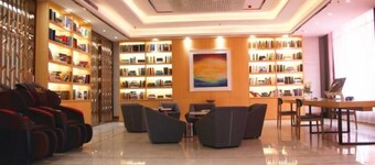 Greentree Inn Heze Train Station Hotel