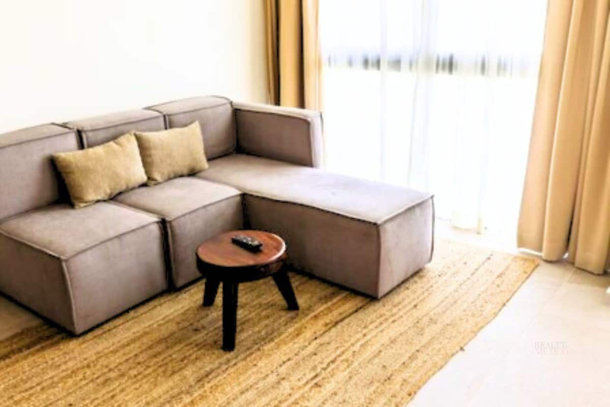 Deluxe Penthouse Studio Rooftop Pool | Hypo-allergenic bedding available, down comforters, in-room safe