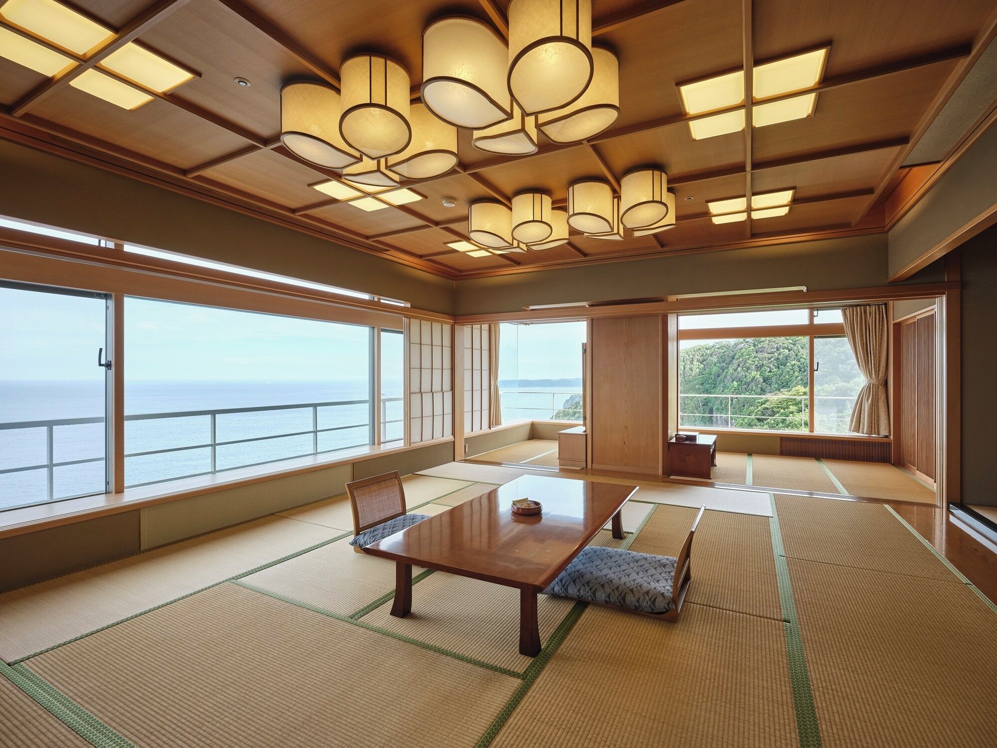 傳統客房, 非吸煙房 (Sanjokan Executive Suite) | 房內夾萬