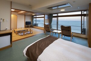 Traditional Room, Non Smoking, Ocean View (Sanjokan Japanese-Western) | In-room safe
