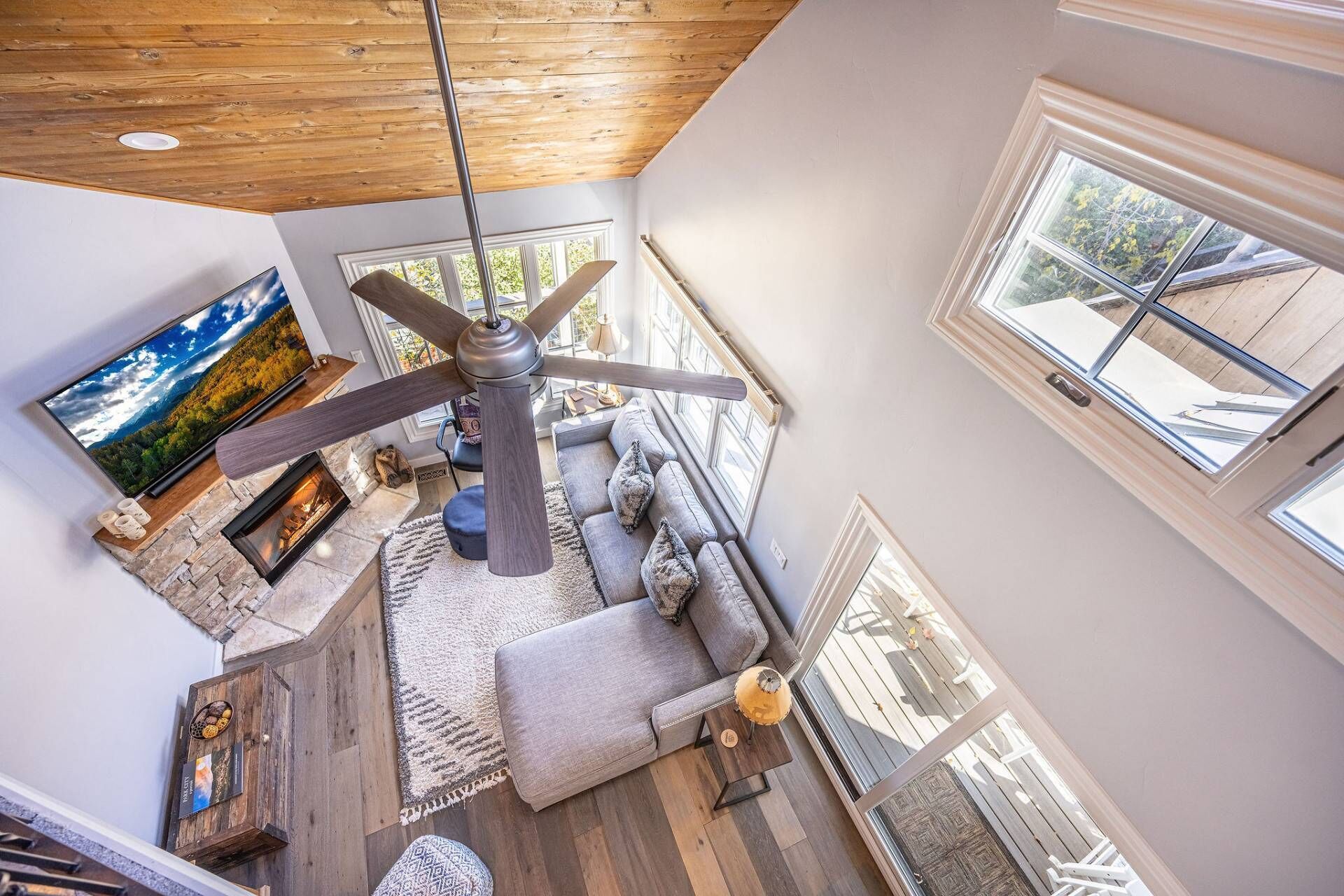 Smart TV, fireplace, offices