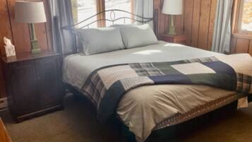 3 bedrooms, desk, travel crib, free WiFi
