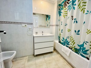Banyera i tovalloles