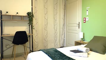 2 dormitorios, escritorio, wifi gratis y ropa de cama