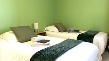 2 chambres, bureau, Wi-Fi gratuit, draps fournis