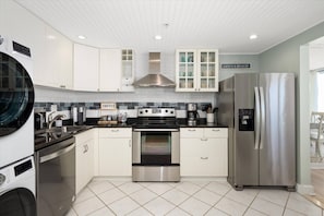 Kühlschrank, Mikrowelle, Geschirrspüler