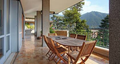 Appartement « Il Parco Cernobbio » avec vue sur le lac, Wi-Fi, climatisation, terrasse et jardin
