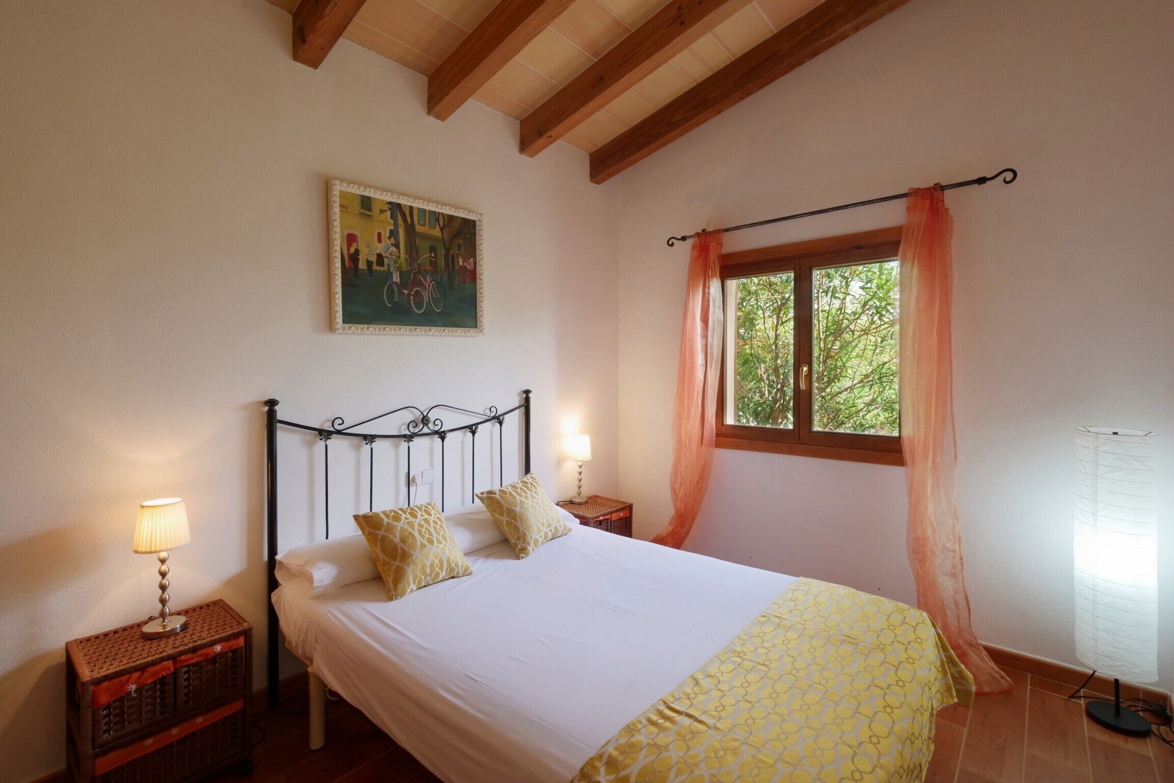 5 soverom, strykejern/-brett, wi-fi (inkludert) og sengetøy