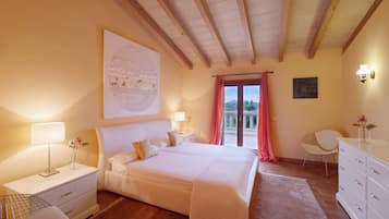 5 chambres, fer et planche à repasser, Wi-Fi gratuit, draps fournis