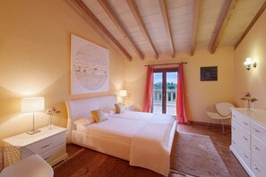 5 Schlafzimmer, Bügeleisen/Bügelbrett, kostenloses WLAN, Bettwäsche