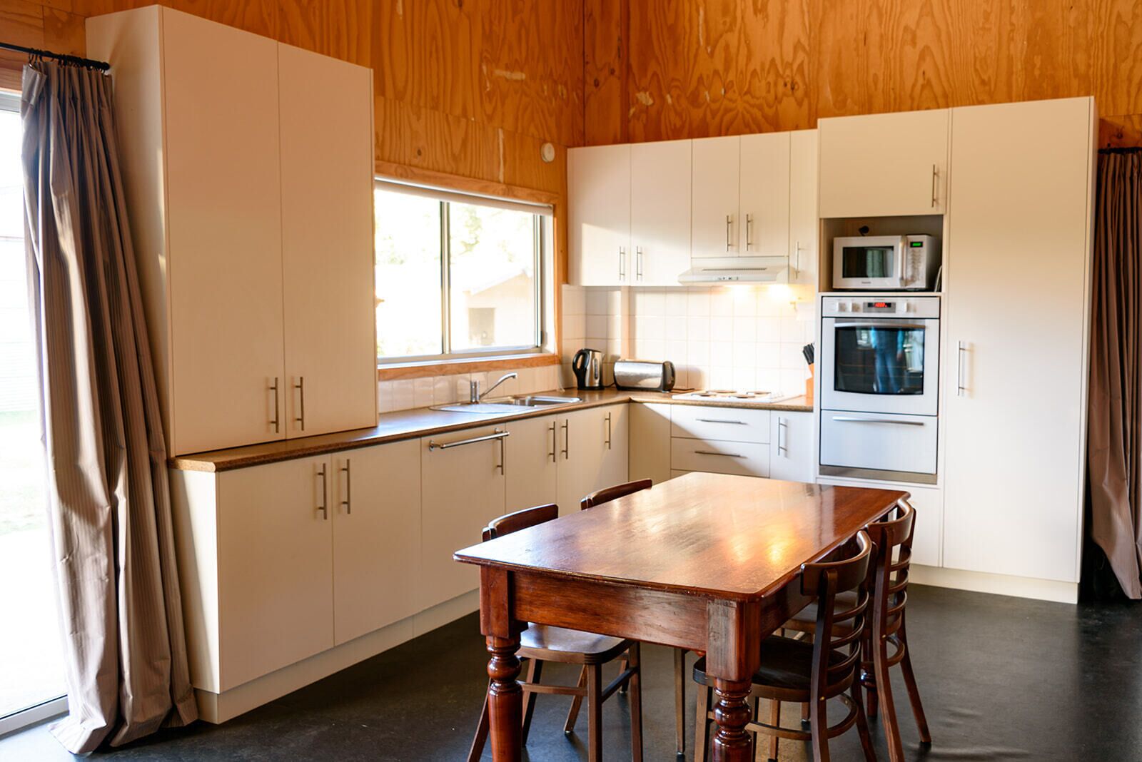 Peaceful cottage retreat an hour from Melbourne