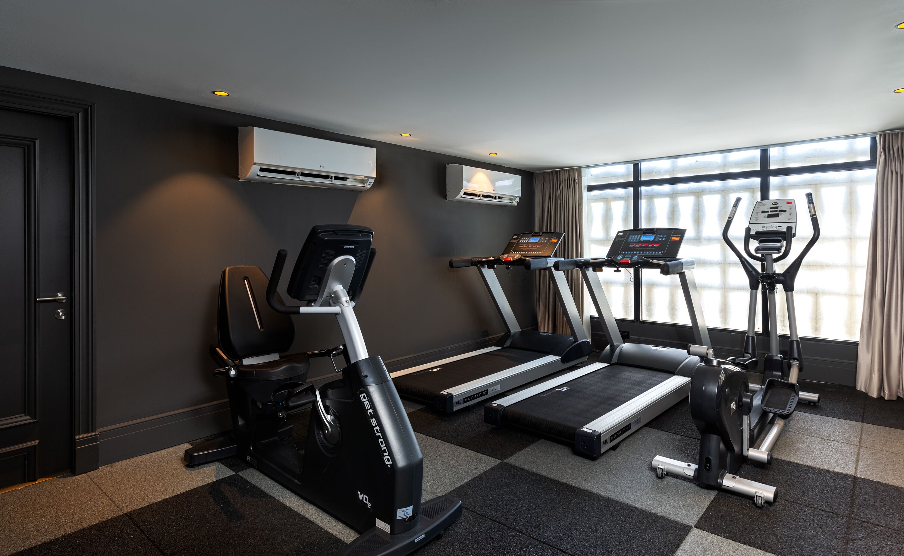 Foto - Debrah Brown, a member of Brown Hotels