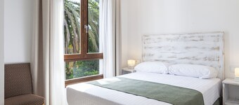 Ad Hoc Vitae Retreats & Health - Adults Only