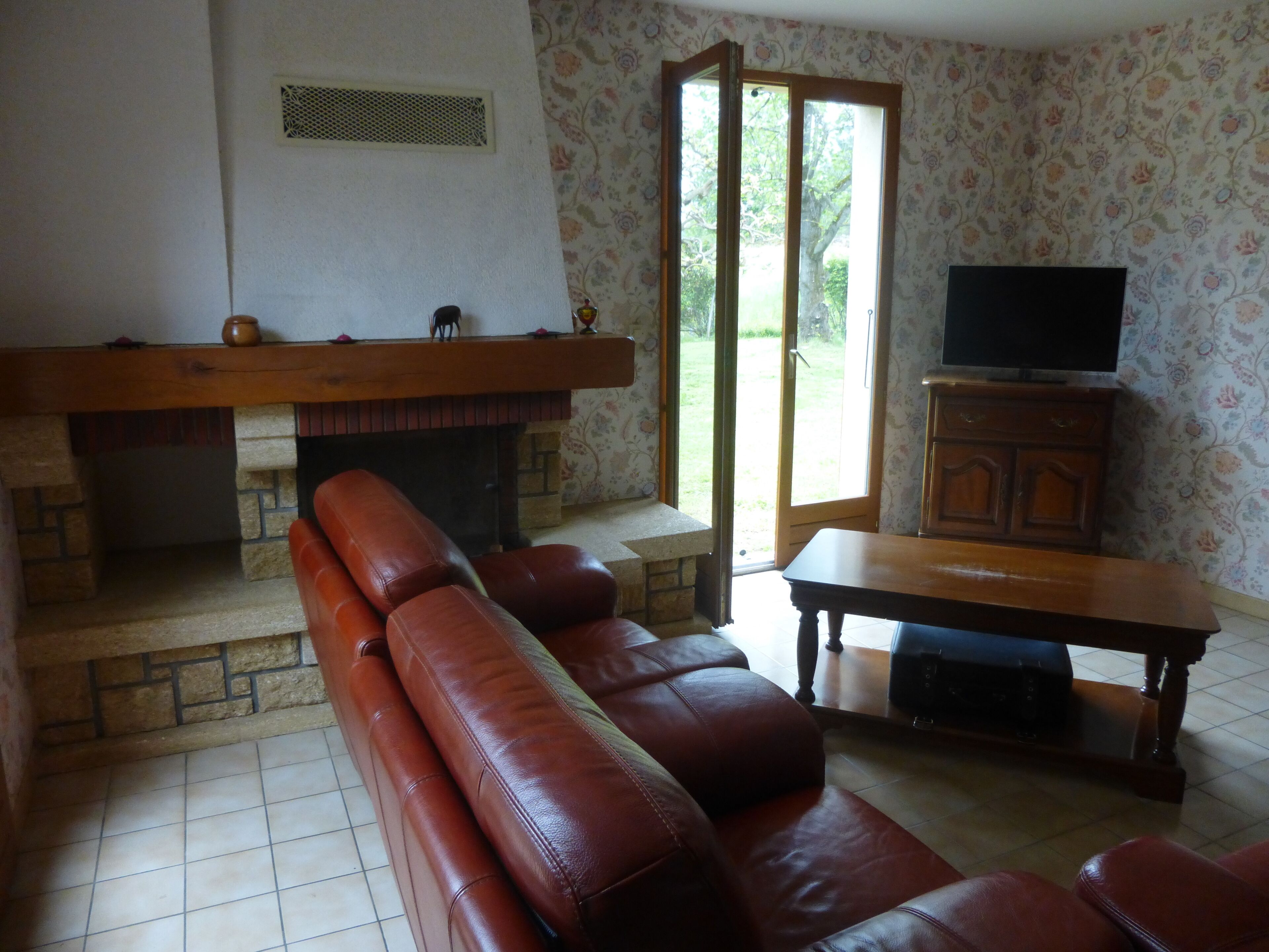 Gîte Avec Terrain Arboré Pour 4 à 6 Personnes en sud Ardèche à Lablachère