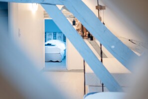 18 slaapkamers, een bureau, een strijkplank/strijkijzer, gratis wifi