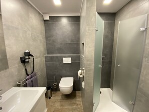Double Room (Herbstträume) | Bathroom