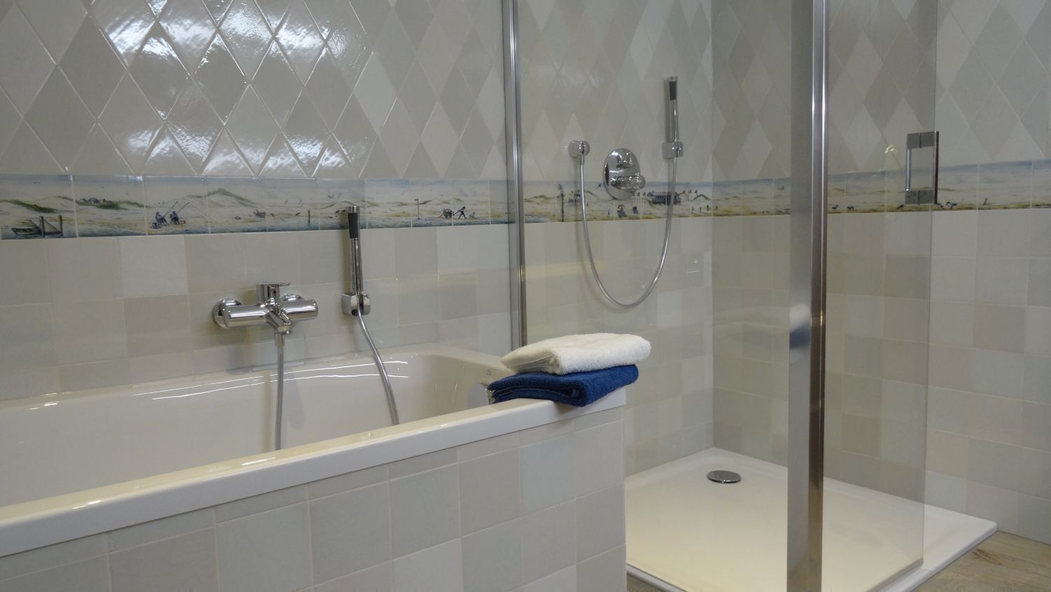 Hollandwarft Vacation under thatch, land in sight