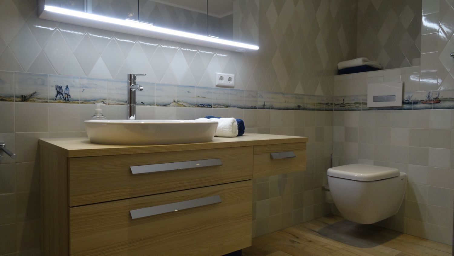 Hollandwarft Vacation under thatch, land in sight