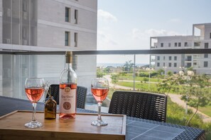 Balcony - Achziv Beach Living Vacation Apartment (Nahariya)