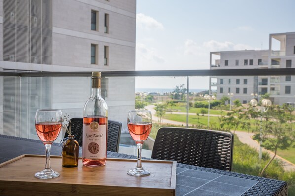 Balcony - Achziv Beach Living Vacation Apartment (Nahariya)