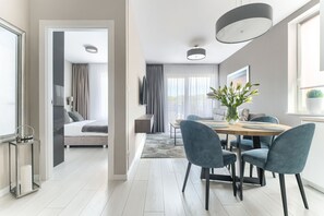 Lägenhet - 1 sovrum (44) | Vardagsrum | 50-tums LED-tv med kabelkanaler och tv
