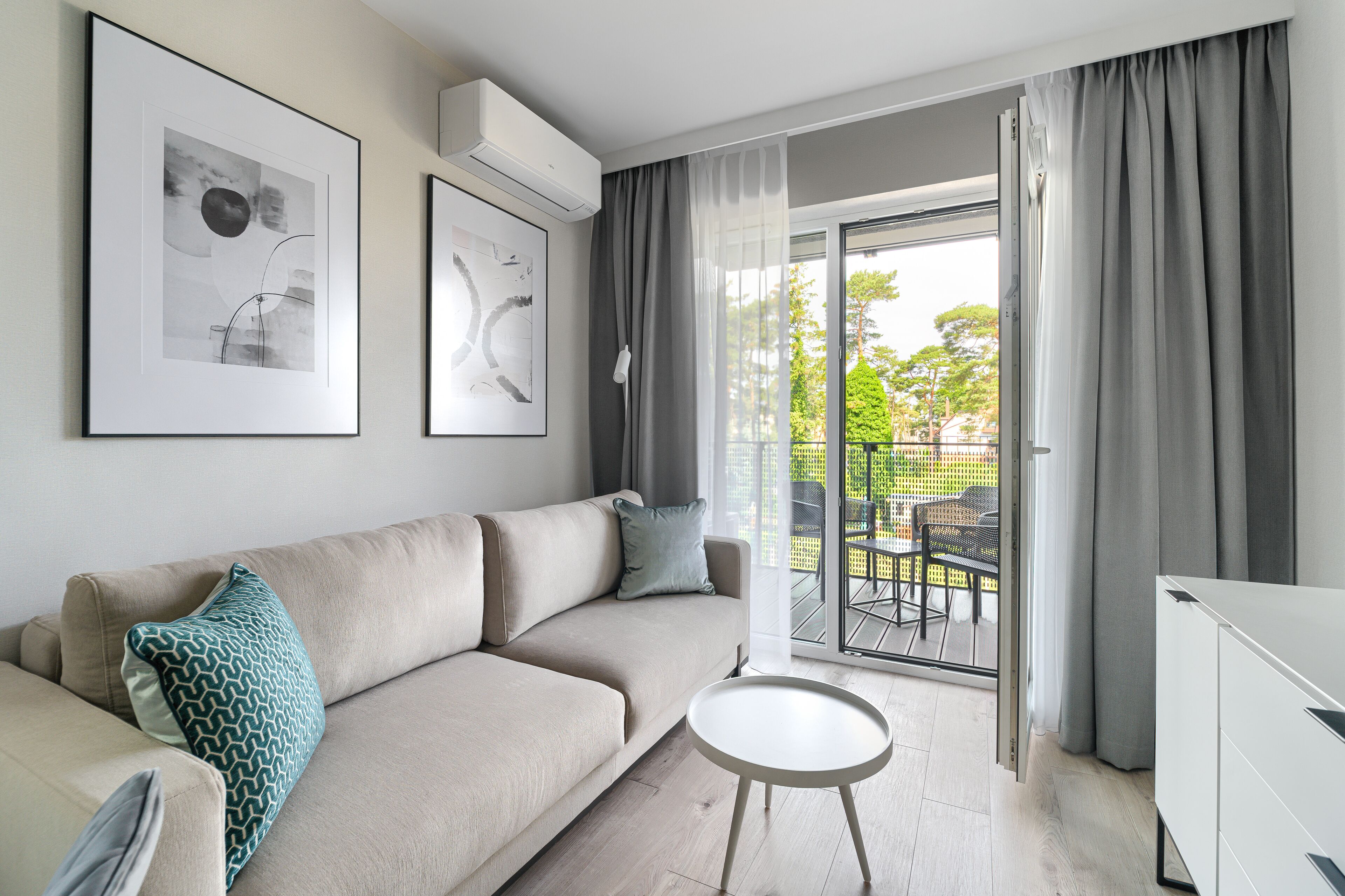 Apartment, 1 Bedroom (29) | Living area | 50-inch LED TV with cable channels, TV