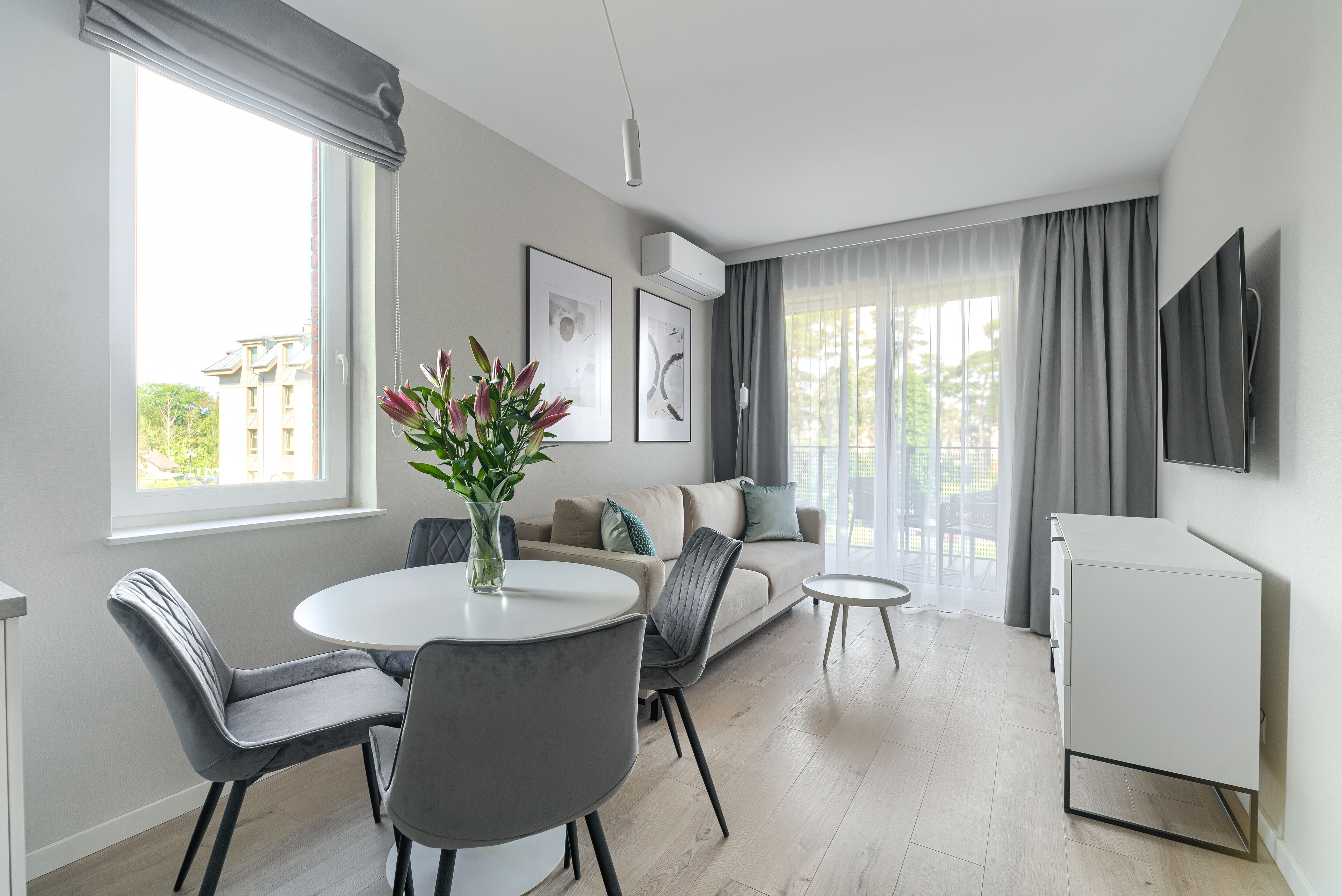 Apartment, 1 Schlafzimmer (29) | Wohnbereich | 50-Zoll-LED-Fernseher mit Kabelempfang, Fernseher