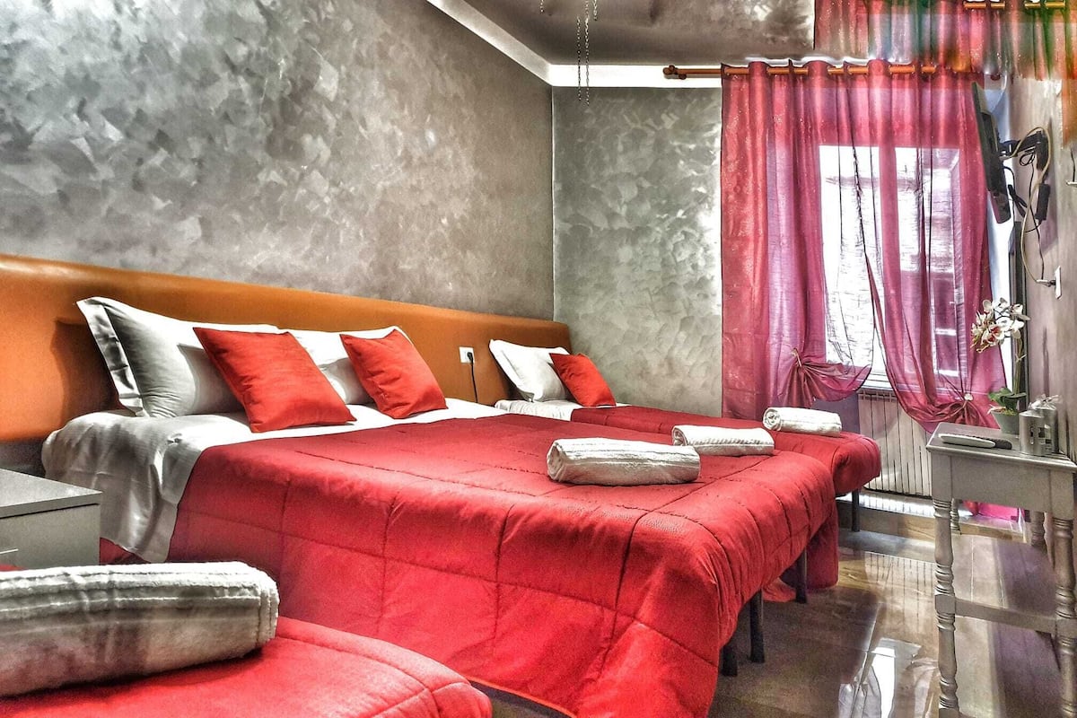 Deluxe Quadruple Room | WiFi (free)