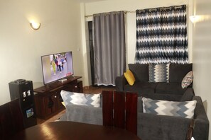 Smart TV, offices - Modern Home w/ Elevator & Backup generator-DSTV+WIFI (Ruiru)