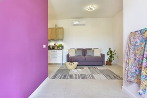 Huoneisto, 2 makuuhuonetta, pohjakerroksessa | Oleskelualue | Taulutelevisio