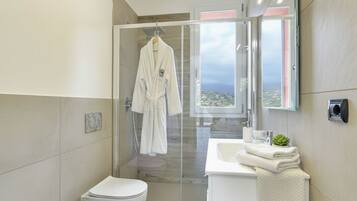 Appartement, 2 chambres, terrasse | Salle de bain