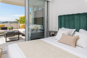 2 bedrooms, iron/ironing board, internet, bed sheets