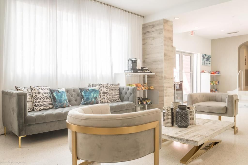 Prime Florida Location! Garden, Short Drive to Miami Downtown or Wynwood!