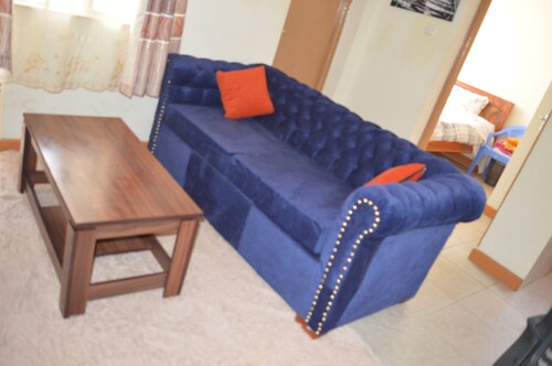 Modern Home near JKIA airport & SGR -parking+WIFI