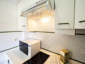 Fridge, microwave, coffee/tea maker, electric kettle