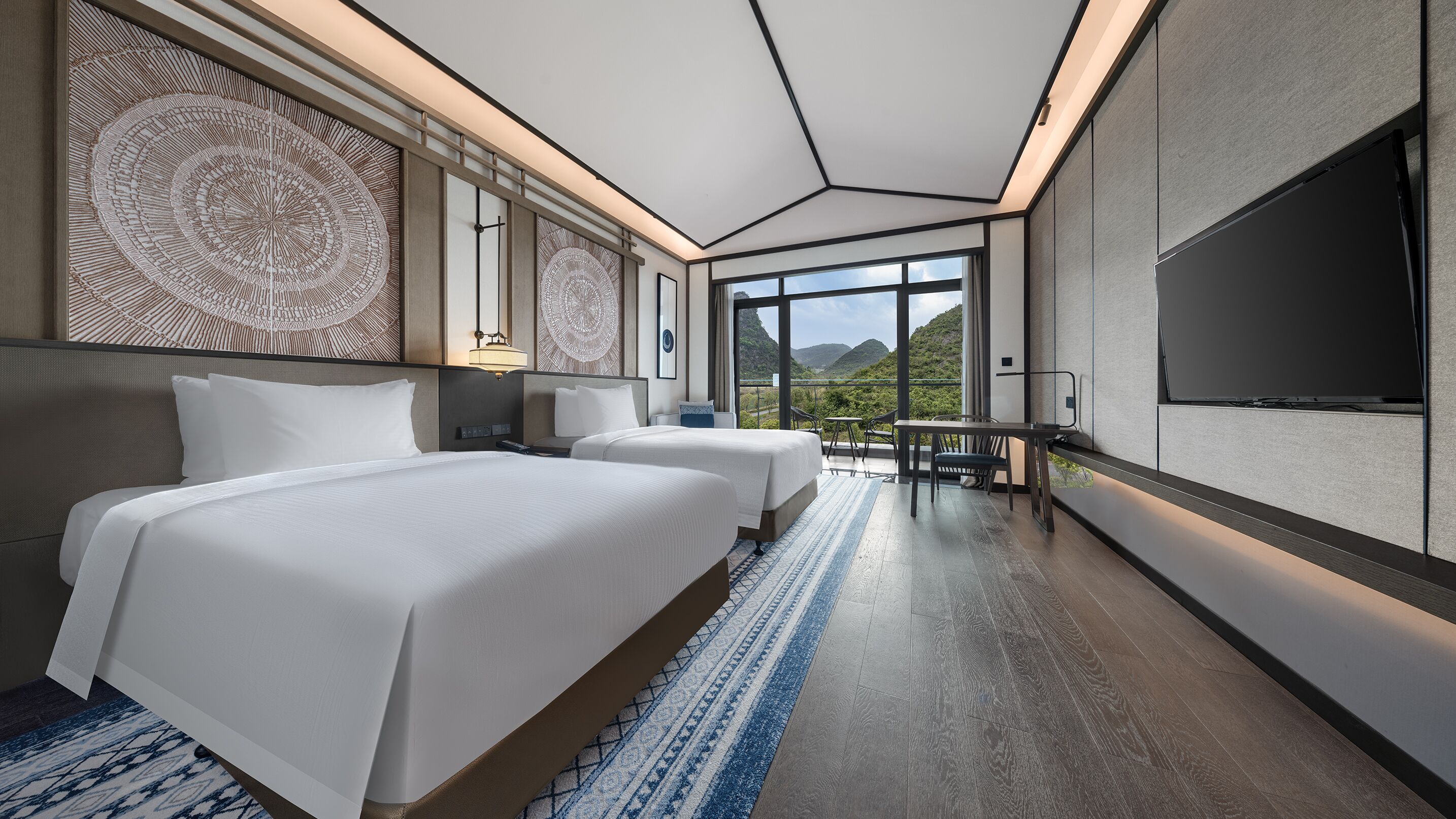 Habitación Deluxe con 2 camas individuales, vista a la montaña | Caja de seguridad en la habitación y decoración personalizada 