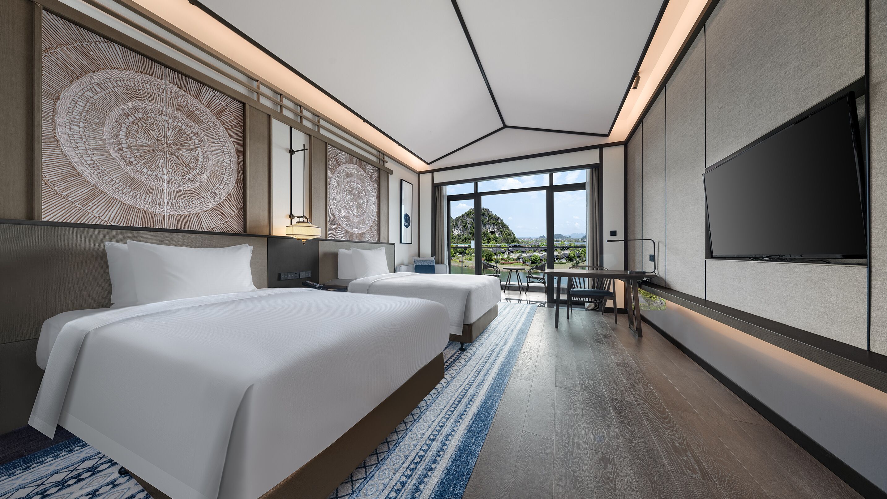 Habitación Deluxe con 2 camas individuales, vista al lago | Caja de seguridad en la habitación y decoración personalizada 