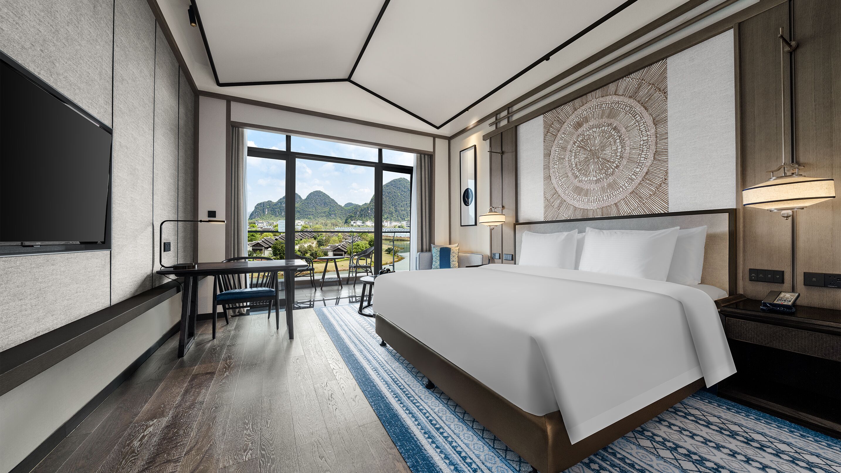 Habitación doble Deluxe, vista al lago | Caja de seguridad en la habitación y decoración personalizada 