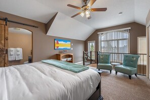 5 bedrooms, iron/ironing board, WiFi, bed sheets - Prairie Oasis | Sleeps 16+ | BBQ, Fireplace & Loft! (Sylvan Lake)