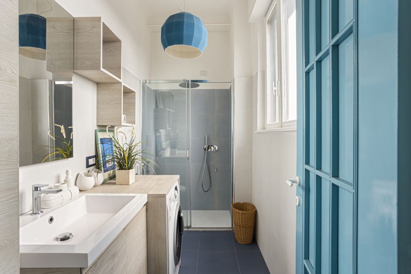 Doccia, asciugacapelli, bidet, asciugamani