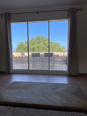 Interior - Splendid apartment with breathtaking sea view, close to all amenities (Calvi)
