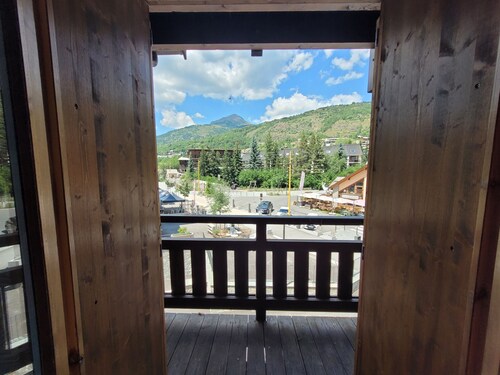 T2 AU PIED DES PISTES DE CHANTEMERLE