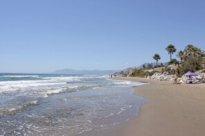 Beach nearby - 1100 - BEACH FRONT VILLA (Marbella)