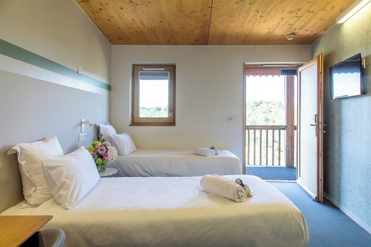 premium twin room | 1 bedroom, premium bedding, memory-foam beds, individually furnished