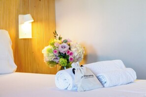 Premium Double Room | Premium bedding, memory-foam beds, individually furnished, desk - thecamp Hotel & Lodges - Aix en Provence (Aix-en-Provence)